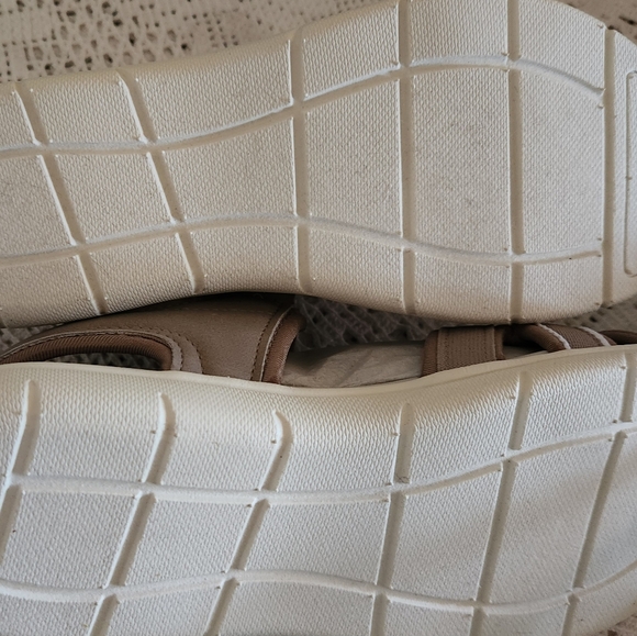 Scandals - Picture 8 of 8